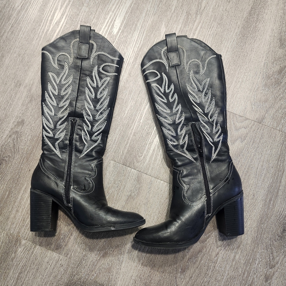 MIA Black And White Faux Leather Cowboy Boots - Picture 2 of 4